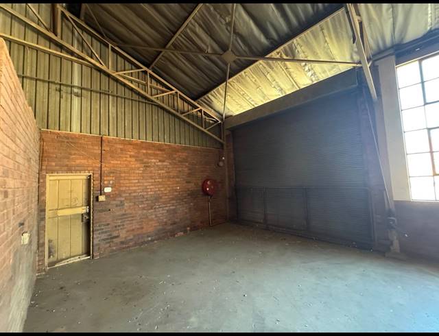 789M² WAREHOUSE TO LET IN WYNBERG